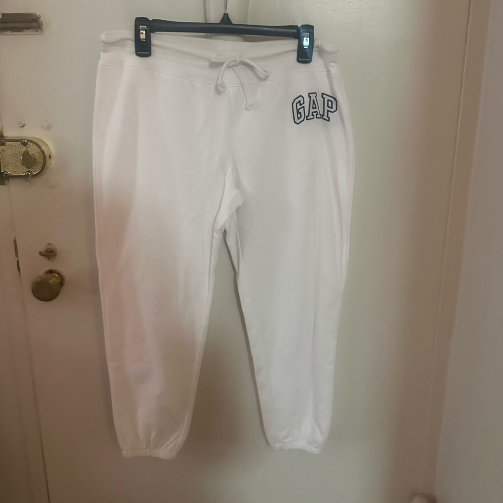 Gap sweatshirt and sweatpants set